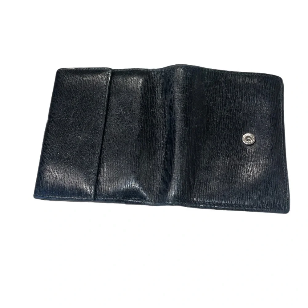 Gucci black leather (unisex) wallet. Snap in front for cards/cash back coin WLT